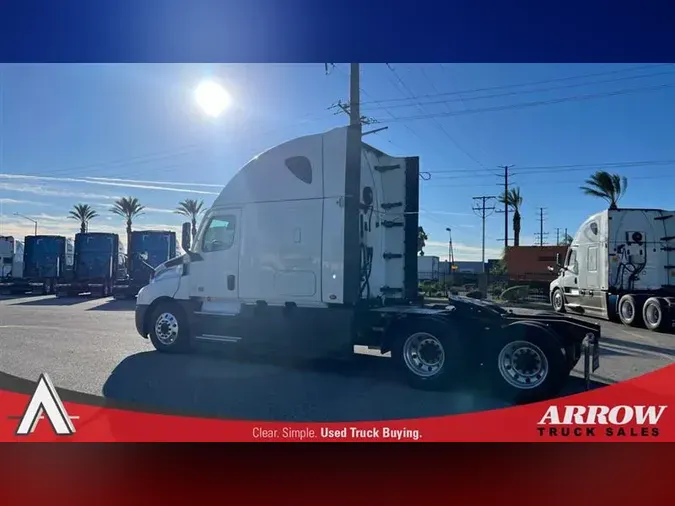 2021 FREIGHTLINER CA126