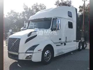 2024 VOLVO VNL64T860