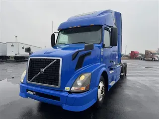 2013 VOLVO VNL670