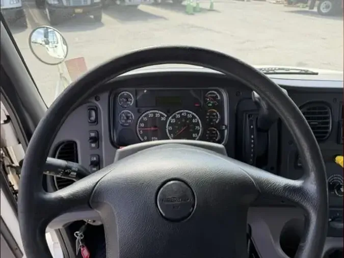 2019 Freightliner Business Class M2 10694b6a023718efdce2916c2a82eb2baea