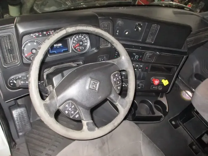 2019 NAVISTAR INTERNATIONAL LT625 DAYCAB T/A