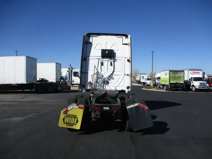 2019 FREIGHTLINER/MERCEDES CASCADIA