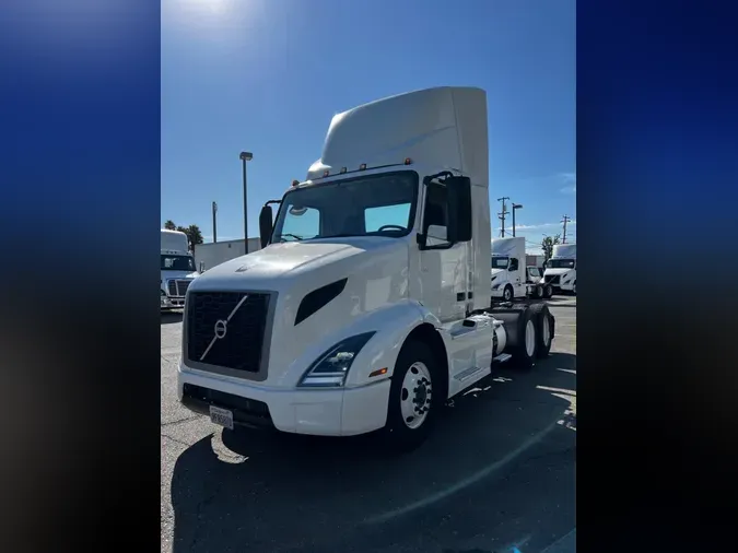2018 VOLVO VNL64T-30094ba673b30bca4f642ff8afd7ff69a62