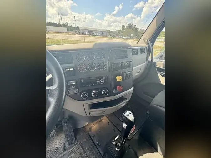 2020 PETERBILT 567