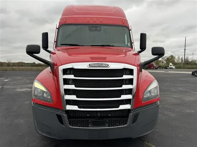 2021 FREIGHTLINER CA126