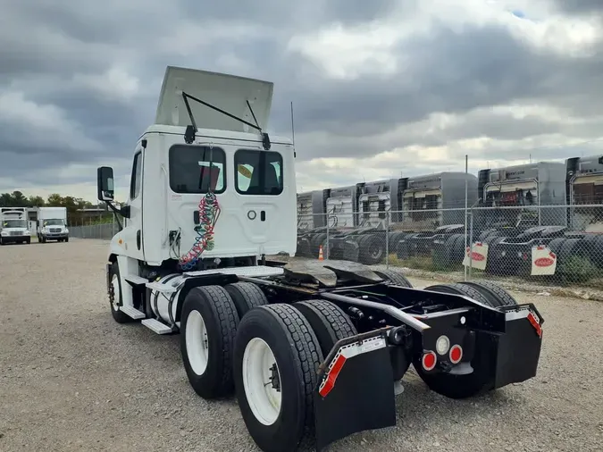 2019 FREIGHTLINER/MERCEDES CASCADIA 12594bfd45c564a4d8990460aae48cf7cc4
