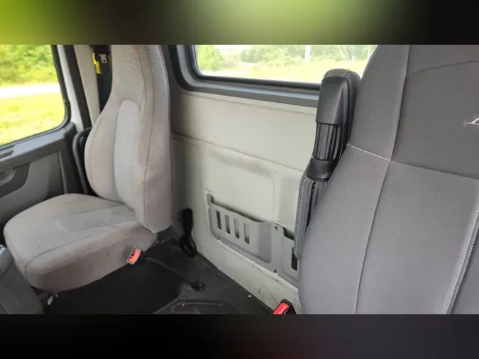 2019 Volvo VNL300