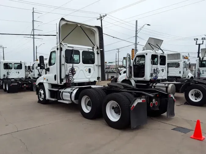 2017 FREIGHTLINER CASCADIA 125