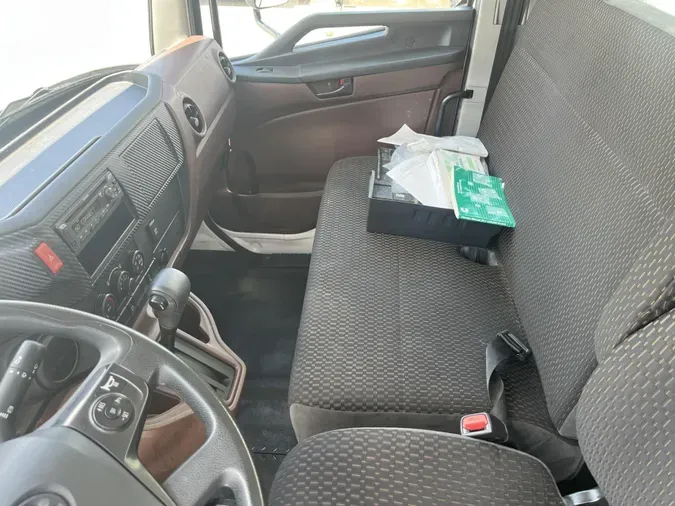 2025 Hino L694c536141993ed91606f5877b63e0dc2