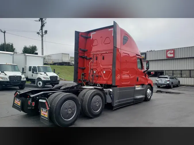 2021 Freightliner Cascadia