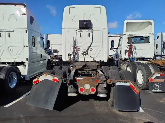 2020 FREIGHTLINER/MERCEDES CASCADIA 125