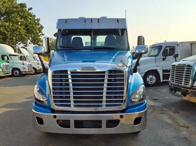 2018 FREIGHTLINER/MERCEDES CASCADIA 125