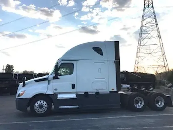 2020 Freightliner Cascadia