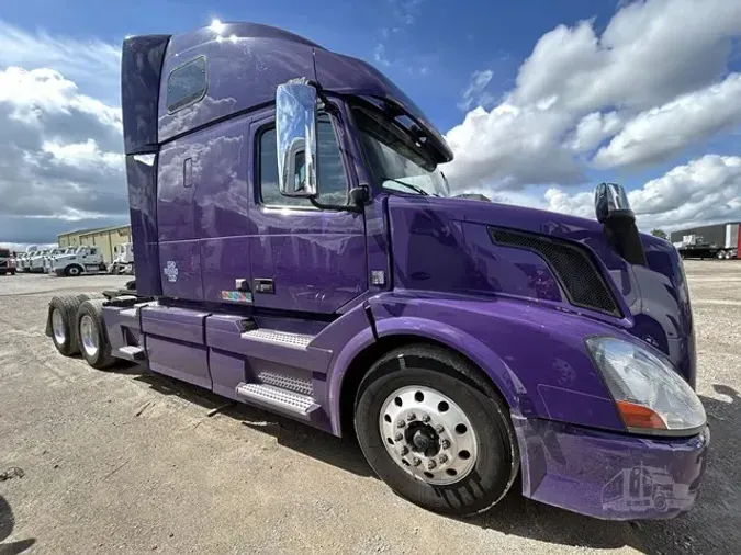 2018 VOLVO VNL64T670