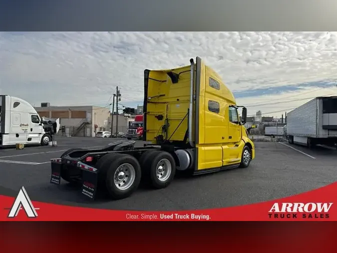 2021 VOLVO VNL64T760