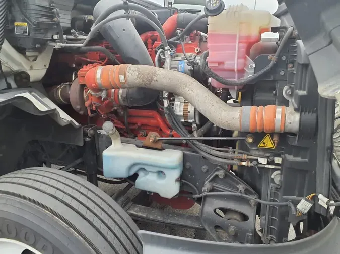 2019 NAVISTAR INTERNATIONAL LT625 DAYCAB T/A