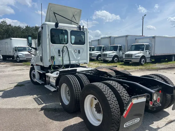 2020 FREIGHTLINER/MERCEDES NEW CASCADIA PX12664