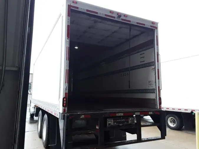2019 FREIGHTLINER M2 106