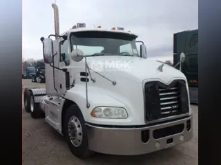 2014 MACK CXU613
