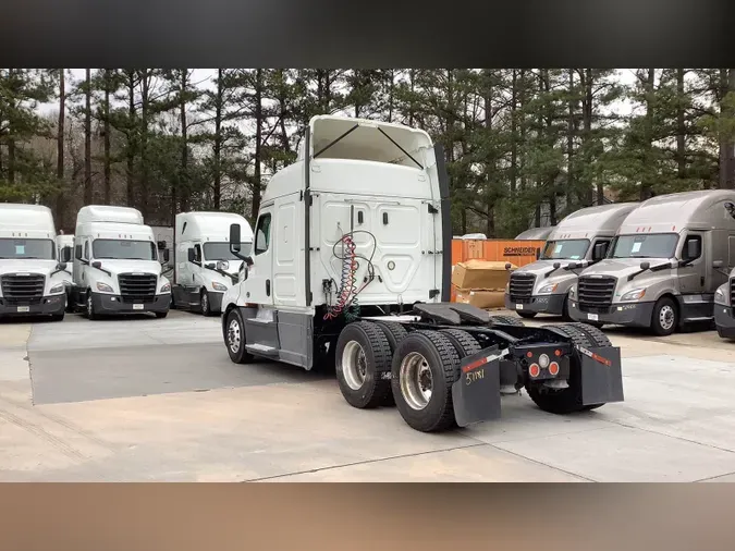 2020 Freightliner Cascadia