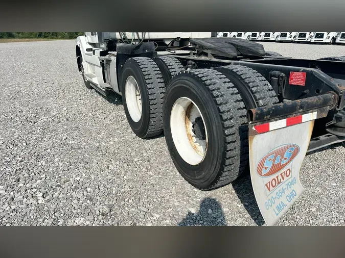 2017 Volvo VNL300