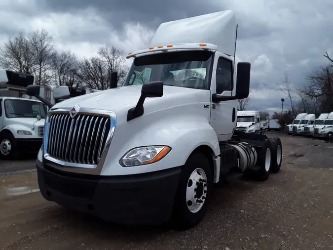 2018 NAVISTAR INTERNATIONAL LT625 DAYCAB T/A94e2b2f320e2801ad7c9ec3ebe9a97e5