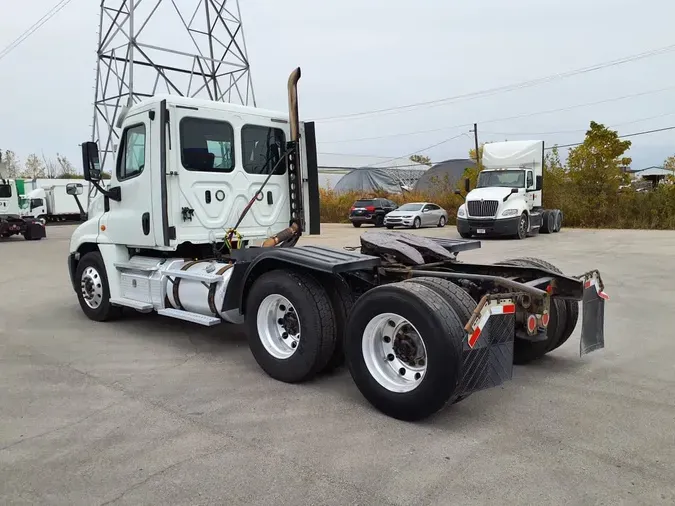 2018 FREIGHTLINER/MERCEDES CASCADIA 125