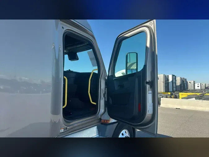 2024 Freightliner Cascadia 12694e5726a8bb383c7834e2490c1584b6a