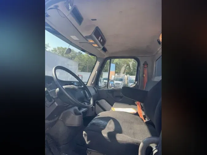 2020 FREIGHTLINER M2 112