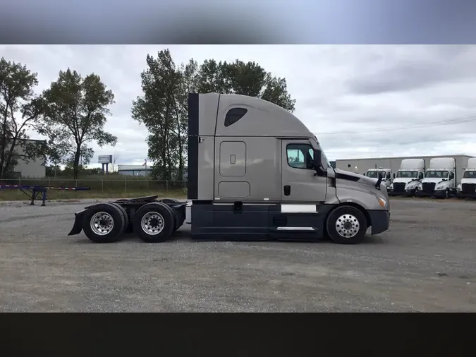 2023 Freightliner Cascadia 126