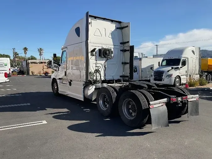 2019 Freightliner T12664ST