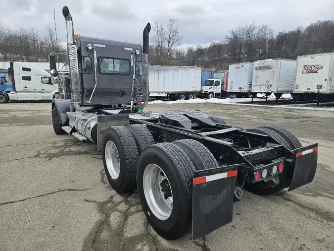 2019 KENWORTH W900