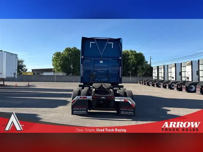 2023 VOLVO VNL760