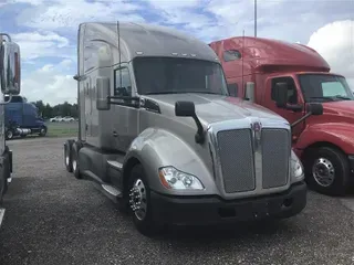 2017 KENWORTH T680