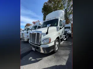 2017 FREIGHTLINER/MERCEDES CASCADIA 125