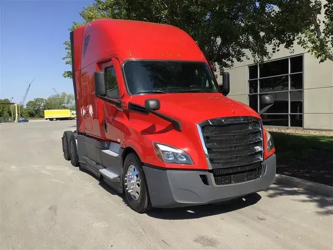 2021 FREIGHTLINER CA126