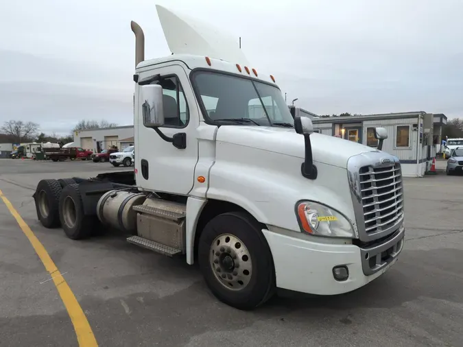 2020 FREIGHTLINER/MERCEDES CASCADIA 125