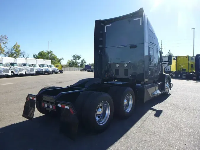 2023 Kenworth T680