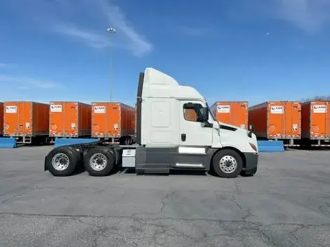 2020 Freightliner Cascadia