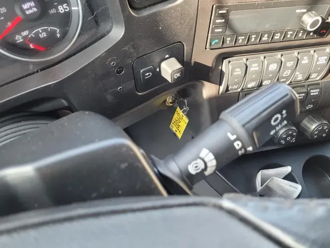 2022 International LT625