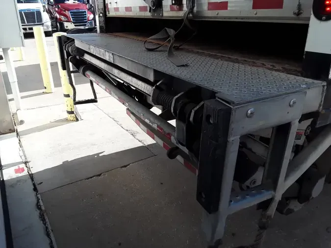 2019 FREIGHTLINER/MERCEDES M2 10694fa137f4dee43b858a04e0b729287b3