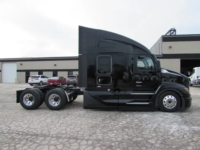 2024 Kenworth T680 Short Hood