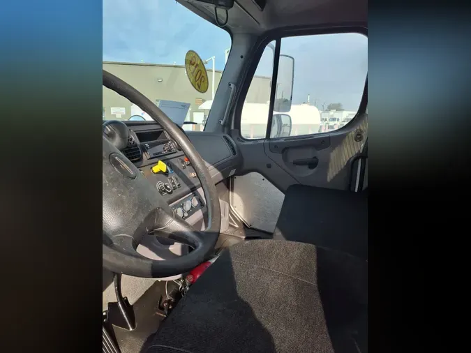 2019 FREIGHTLINER/MERCEDES M2 10694fafccac8df5e2d8ed605baeac6d1b9