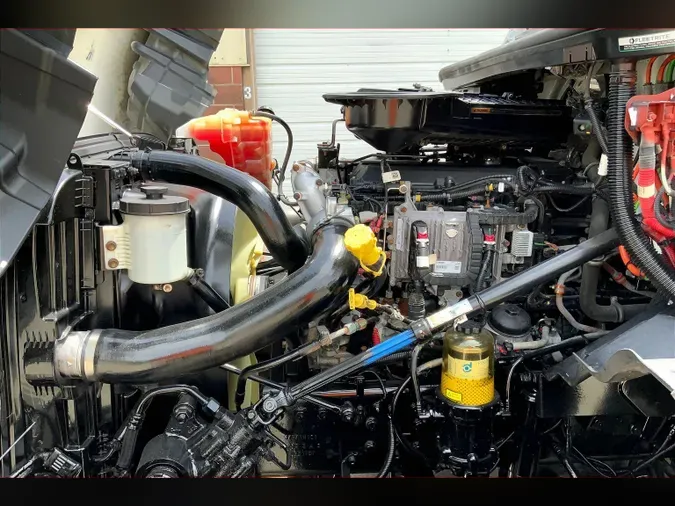 2021 INT LT625 6x4