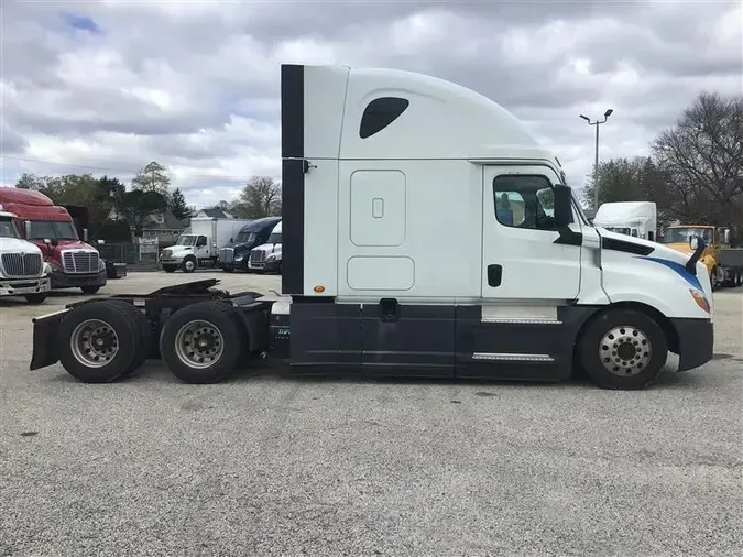 2020 FREIGHTLINER CA126