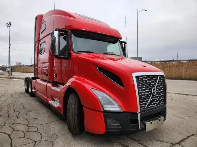 2023 VOLVO VNL64T860