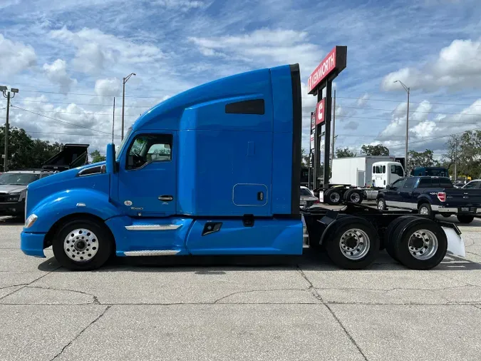 2022 Kenworth T680
