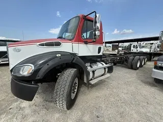 2011 FREIGHTLINER BUSINESS CLASS M2 112