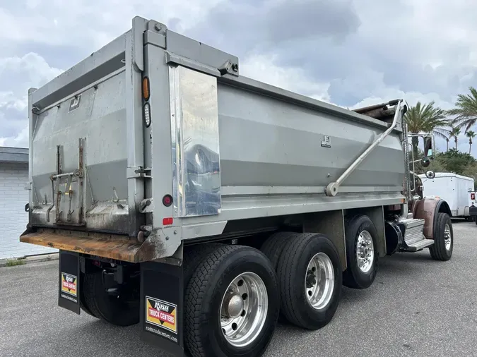 2020 Peterbilt 365