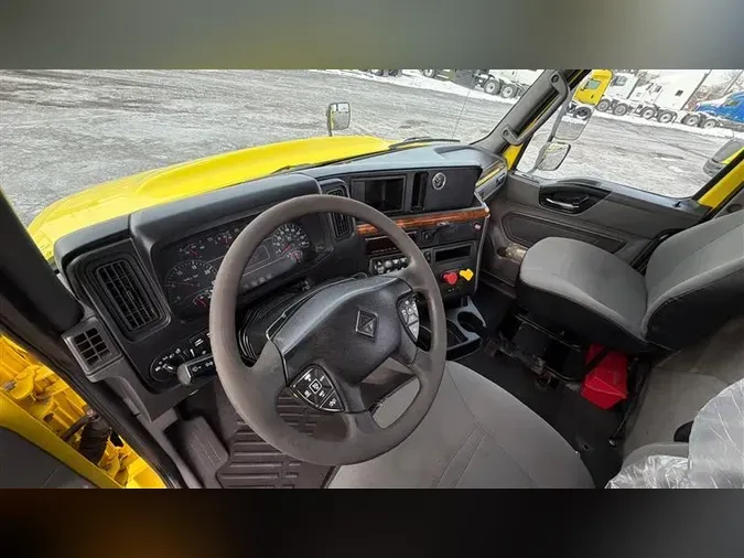 2019 INTERNATIONAL RH613